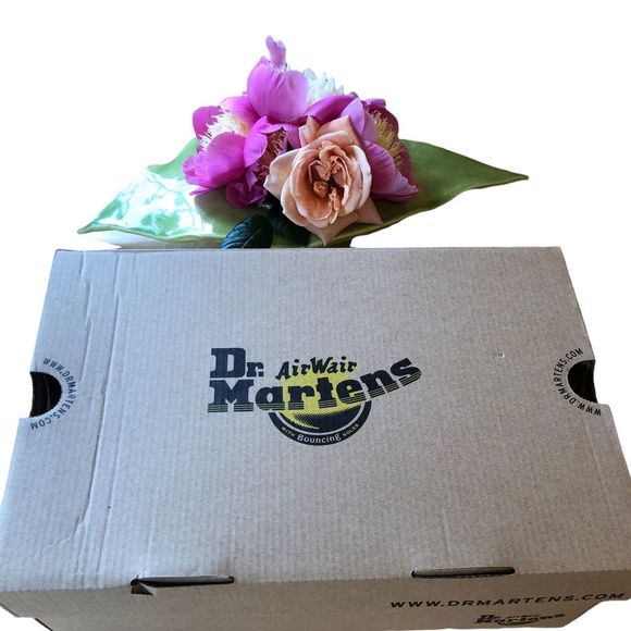 Dr. Martens Smooth Black Leather Ankle Boots NWOT - Picture 13 of 13